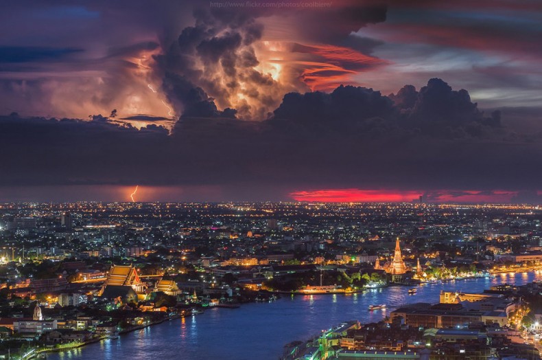 These 24 Pictures of Thunder are Showing the Breathtaking Spirit of the Nature