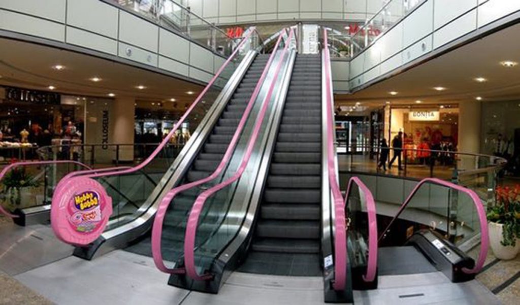 26 Unexpected And Creative Escalator Adds 0869