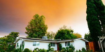 landscape photography of bungalow house