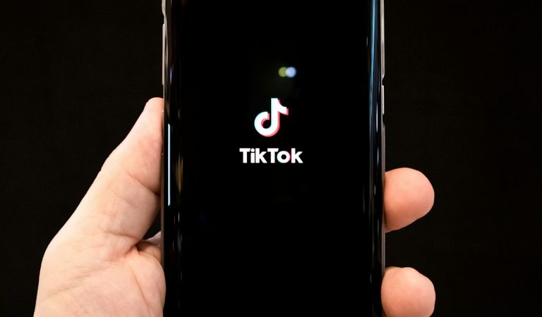 BL_Faceless: The Mysterious Online Phenomenon Taking Over TikTok